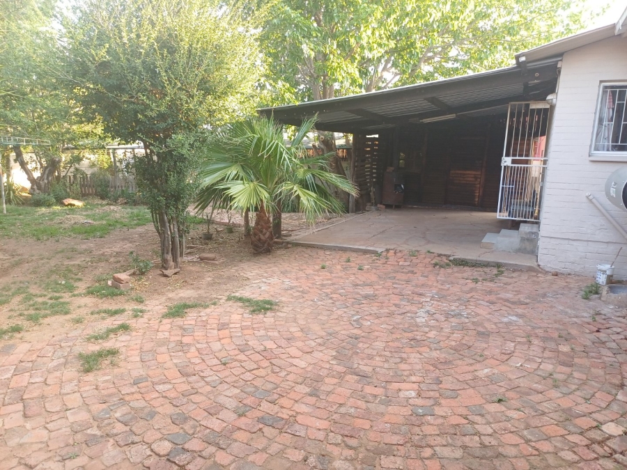 2 Bedroom Property for Sale in Uitsig Free State